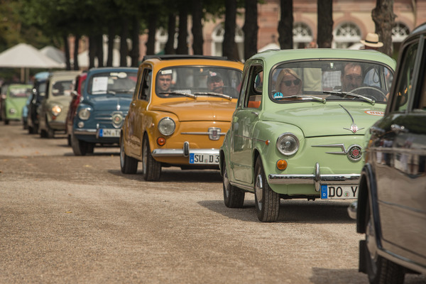 Fiat- und Seat-Tross bei der Kleinwagen-Demonstration - Classic-Gala Schwetzingen 2019