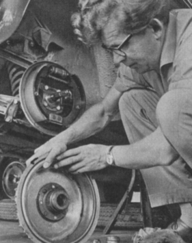 Fiat vs. VW vs. DKW im hobby Super-Test - Besonders kritisch prüften wir die in letzter Zeit vieldiskutierten Fiat-Bremsen.