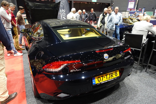 Fisker Karma 2.0 Eco Sport (2012) – Hybrid für 41'250 Euro – Classic Car Show Maastricht 2025