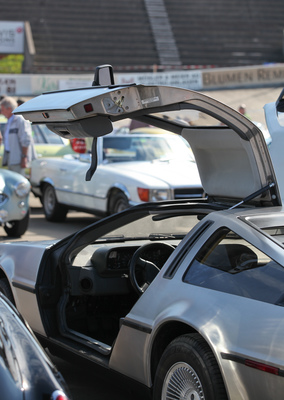 Flügeltüren beim DeLorean DMC-12 begeistern immer wieder - Dolder Classics August 2017