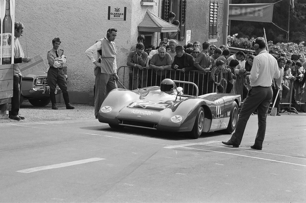 Foitek Karl auf Lola T 210 1790 ccm - am damaligen Kerenzerberg Revival