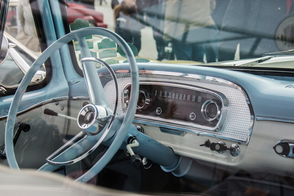 Ford 100 – Innenraum – Retro Saisonauftakt 2025