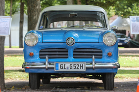 Ford 12 M (1952) - der Weltkugel-Taunus, gesehen bei den Alt-Ford-Freunden - 18. ASC-Classic-Gala Schwetzingen 2022