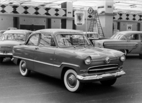 Ford 15 M (1955) - am Autosalon