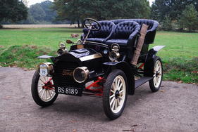 Ford 16hp Model F Tonneau (1905) - als Lot 366 an der Bonhams Versteigerung in London Olympia am 7. Dezember 2016