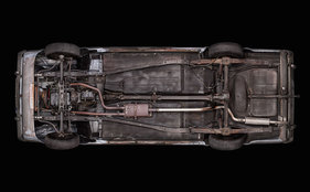 Ford 17 M P7B (1972) - km-Stand 232'480 - aufgenommen von unten im Rahmen des Projekts "Auto Reverse"