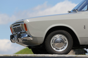 Ford 17M 1700S Turnier (1967) - 17M und 20M hatten unterschiedliche Kühler-Designs