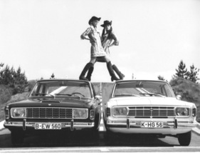 Ford 17M (1967) - ob die Demomodelle - 20M links, 17M rechts - bei diesem Foto-Shooting wohl Schaden nahmen
