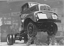 Ford (1950) - geländegängiges Chassis mit Marmon-Herrington-Allradantrieb - Genfer Autosalon 1950