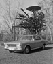Ford 20 M (1968) - vor Tingely-Skulptur