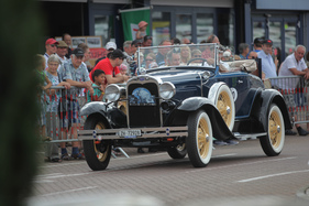 Ford A Deluxe Roaster (1930) - am Oldtimer Grandprix Safenwil am 3. September 2016