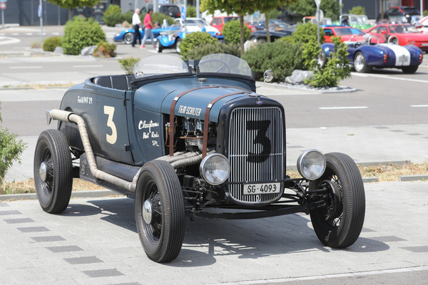 Ford A Hot Rod auf dem Besucherparkplatz - Fantastic Plastic in Rickenbach 2023