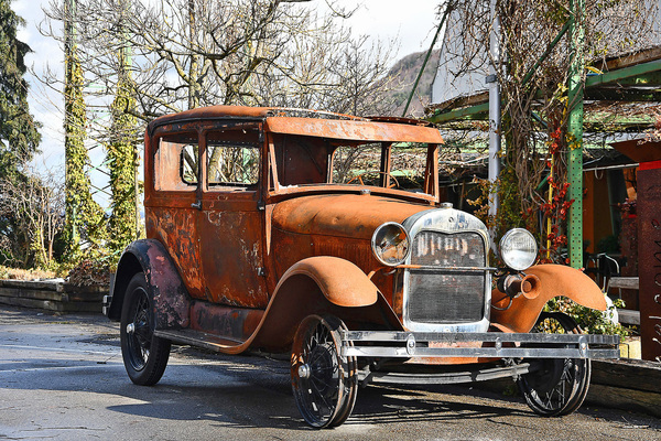 Bild: Ford A Tudor Sedan (1929) - als Lot 125 angeboten an der Versteigerung der Oldtimer Galerie in Toffen am 26. März 2022