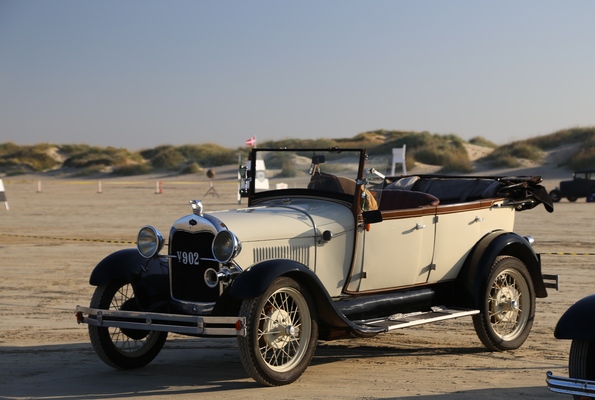 Bild: Ford A im Fahrerlager des Römö Motorfestival 2016