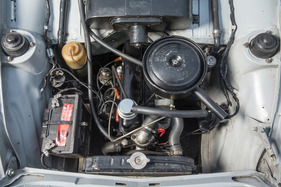 Ford Anglia De Luxe (1961) - der längs eingebaute Vierzylinder mit hängenden Ventilen