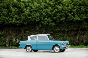 Ford Anglia Deluxe Saloon (1960) - als Lot 269 an der Goodwood Revival Versteigerung von Bonhams am 9. September 2017