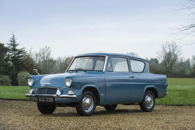 Ford Anglia Saloon (1964) - als Lot 018 angeboten an der Bonhams Versteigerung am Goodwood Members Meeting am 20. März 2016