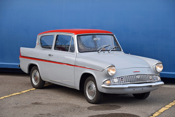 Bild: Ford Anglia de Luxe (1961) - als Lot 74 an der Versteigerung der Oldtimer Galerie in Toffen am 28. März 2020