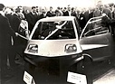 Ford "Berliner" (1968) - Präsentation der elektrischen Ford-Studie, im Wagen der damalige Wirtschaftsminister Karl Schiller