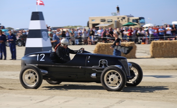 Bild: Ford Boattail (1930)