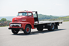Ford C-750 Roll-Back Truck (1956) - als Lot 224 an der RM Auction Hershey vom 9./10. Oktober 2014