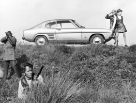 Ford Capri (1969) - interessante Werbeaufnahme im ersten Produktionsjahr - ob die Jäger zur Verteidigung da sind