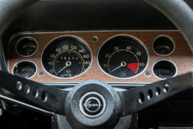Sechs Rundinstrumente gab's ab dem 1700 GT. Capri 1300 und 1500 müssen ohne Drehzahlmesser, Voltmeter und Ölmanometer auskommen.