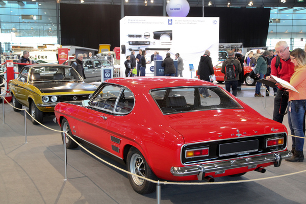 Ford Capri 2300 GT XL (1969) - mit V6 günstiger als der Opel Manta mit Vierzylinder - Sonderschau "Rivalen" an der Bremen Classic Motorshow 2020