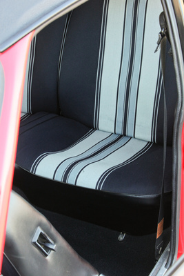 Ford Capri II 2.3 S May-Turbo (1977) - gestreifte Sitzbezüge