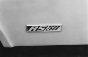 Ford Capri RS 2600 (1971) – Emblem hinter dem Vorderrad