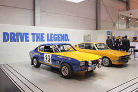 Ford Capri RS 2600 (1971) - auf dem Stand von Bilstein, neben einem schönen Audi 100 Coupé - Techno Classica 2015