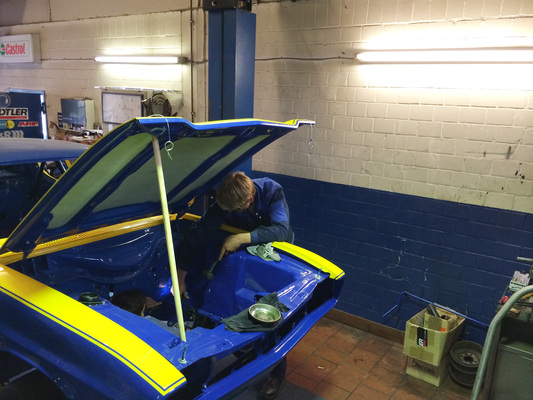 Ford Capri RS 2600 - Restaurierung - Arbeit im Motorraum