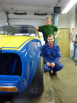 Ford Capri RS 2600 - Restaurierung - Meister und Lehrling: Alexander Gawronski und Tobias Arians an ihrem Restaurationsobjekt