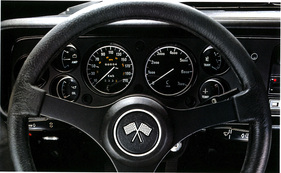 Ford Capri S (1976) - Cockpit der sportlichen Variante