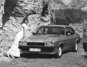 Ford Capri S (1976) - das S-Modell des Capri II -mit mattschwarzen Chromteilen und Sechszylindern