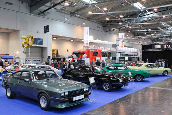 Ford-Capri-Sonderschau auf dem Ford-Stand - Mk3, Mk3 und Mk1 nebeneinander - Techno Classica Essen 2019