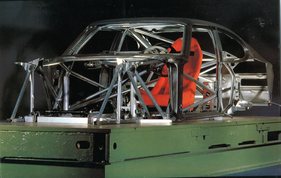 Ford Capri Turbo (1978) - der Gitterrohrrahmen mit Überrollkäfig des 78-er-Renn-Capris von Zakspeed Ford Capri Turbo (1978) - der Gitterrohrrahmen mit Überrollkäfig des 78-er-Renn-Capris von Zakspeed