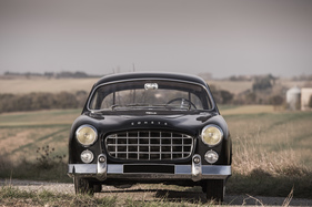 Ford Comète (1952) - der "Pommes-Frites-Messer"-Grill kam eigentlich erst beim stärkeren Folgemodell "Monte Carlo" zum Einsatz