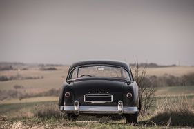 Ford Comète (1952) - kleine Heckleuchten, wohlgeformtes Heck