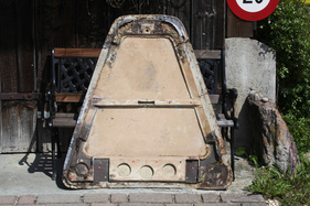 Ford Comète (1953) - die alte Haube, die sich nicht mehr restaurieren liess