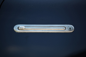 Ford Comète (1953) - filigrane Türöffner