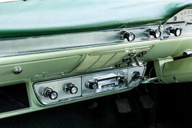 Ford Consul 375 de Luxe (1961) – Prioritäten: Heizung und Radio mussten extra bezahlt werden. Der Zigarettenanzünder war serienmässig an Bord