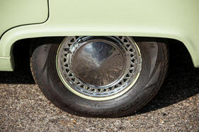 Ford Consul 375 de Luxe (1961) – Radzierringe waren beim Luxusmodell serienmässig