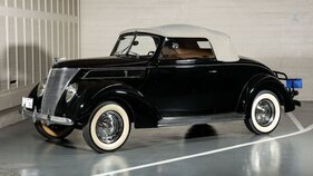 Ford Convertible Cabriolet (1937) - als Lot 136 an der Broad Arrow “The Academy of Art University Collection” San Francisco Auction 2025