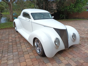 Ford Coupé Custom (1937) - as lot 1034 at the RM/Sotheby's Fort Lauderdale auction from March 25 to 26, 2022