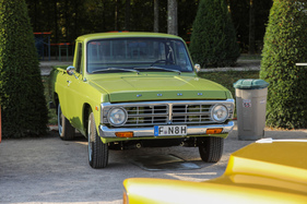 Ford Courier (1975) - ein kleiner Pick-Up, der als Reaktion auf Nissan- und Toyota-Fahrzeuge ähnlicher Bauweise entstand, kann 635 kg laden, Basis Mazda B - 20. ASC Classic-Gala Schwetzingen 2024