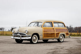 Ford Custom Deluxe Station Wagon (1950) - as lot 32 at the Bonhams Scottsdale auction on January 25, 2024