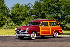 Ford Custom Station Wagon (1949) - als Lot 309 an der RM/Sotheby’s Hershey Versteigerung 2024