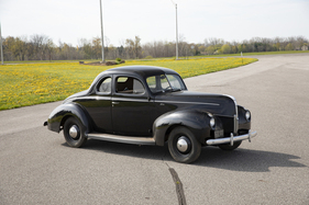 Ford DeLuxe Coupe (1940) - Angeboten als Lot Nr. 4018 bei der 2021er Auburn-Fall-Auktion von RM Sotheby's