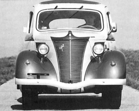 Ford Eifel (1936) – Frontansicht: aufragender Kühler, freistehende Scheinwerfer